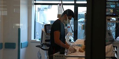 Türkiye'nin koronavirüsle mücadelesinde son 24 saatte yaşananlar Son 24 saatte