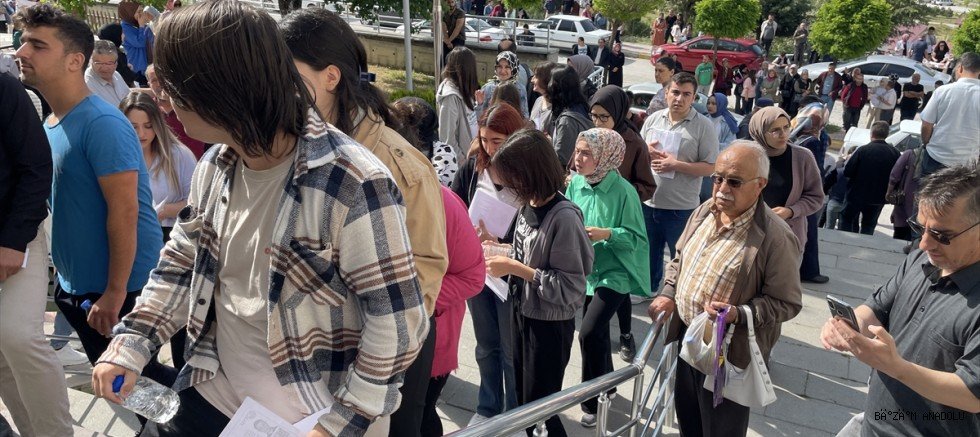 2 milyon 560 bin öğrenci TYT’ye girdi, AYT bugün!
