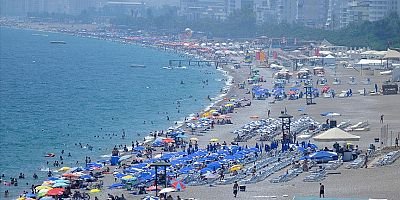 Antalya 2025 yılında 20  milyon turist bekliyor!