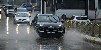 Edirne ve Kırklareli'nde sağanak etkili oluyor