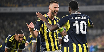 Fenerbahçe, Feyenoord'u 5 golle geçti