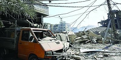 İsrail, Lübnan'ın güneyinde bir binaya füze ile saldırdı