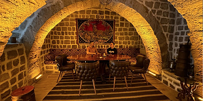 Mimar Sinan'ın mahallesindeki tarihi konak misafirlerini geçmişte yolculuğa çıkarıyor